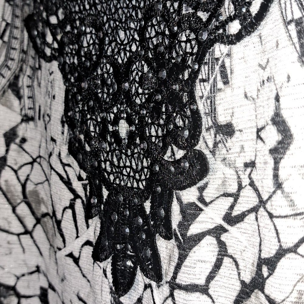 Apt. 9 Black and White Patterned Short Sleeve Top Size XLP - Picture 9 of 14